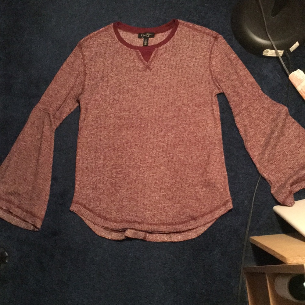 Jessica Simpson Ladies trumpet sleeve top